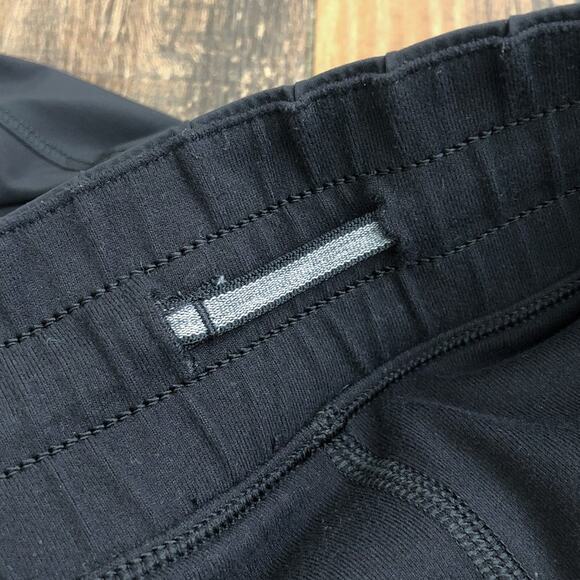 Lululemon Dog Runner Pant Lined Cold Weather 4 Way Stretch W5721S Size 4 Black - Picture 12 of 16